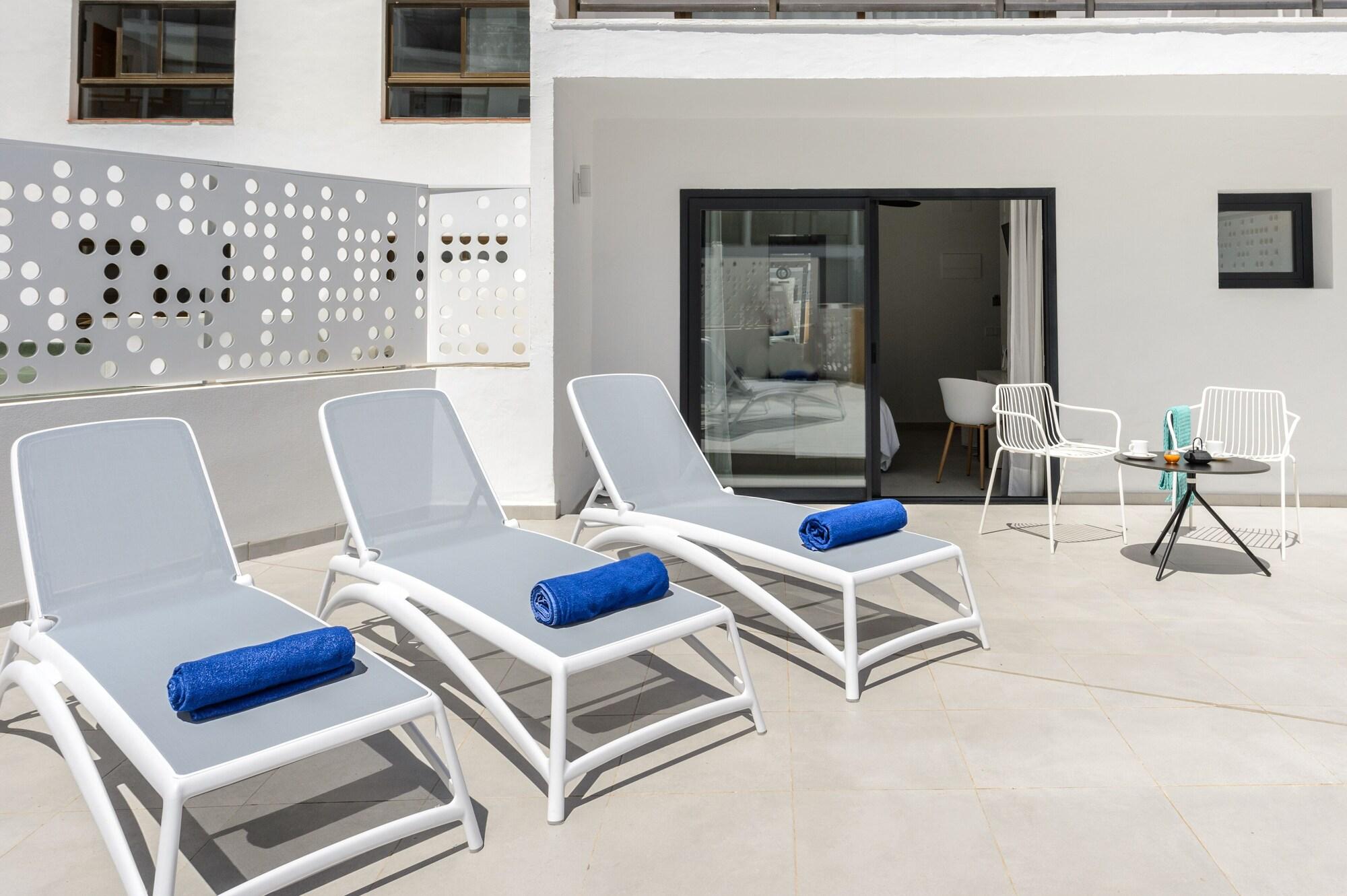 Hotel Vibra Mare Nostrum Playa d'en Bossa Esterno foto