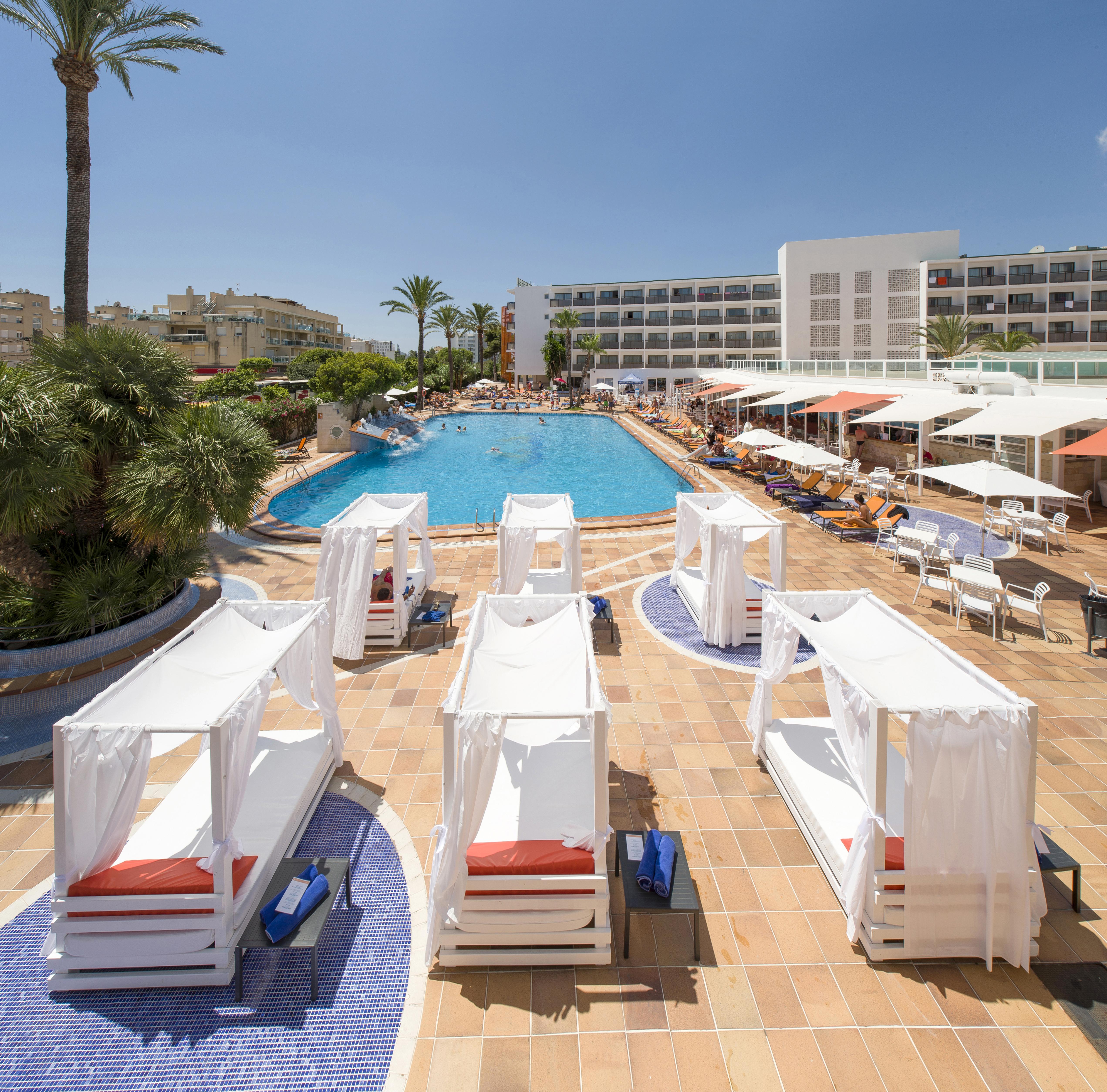 Hotel Vibra Mare Nostrum Playa d'en Bossa Esterno foto