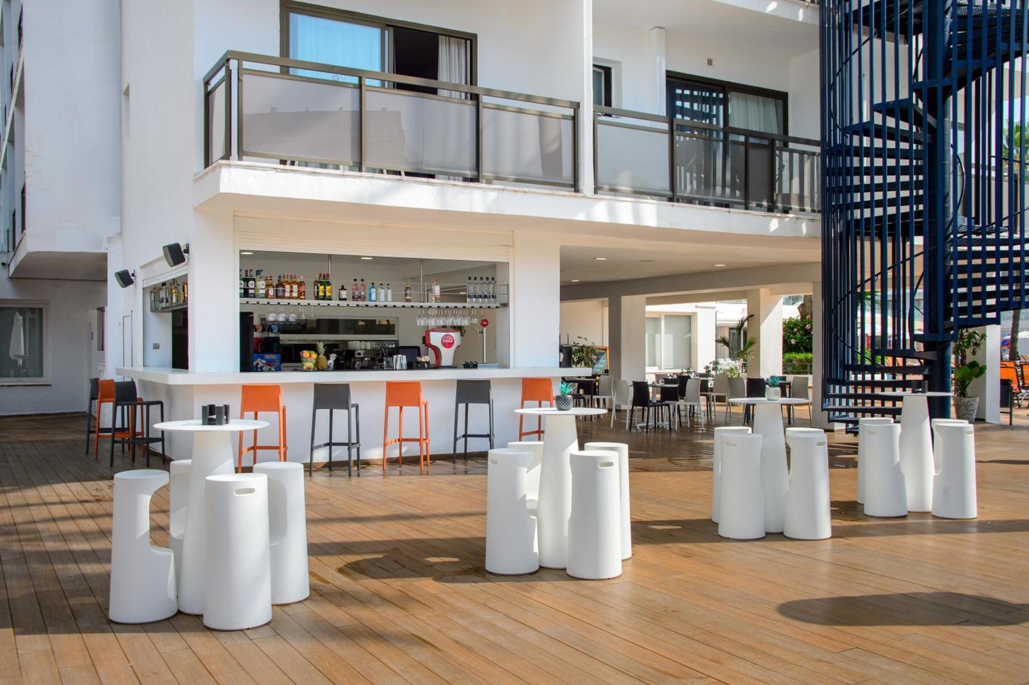 Hotel Vibra Mare Nostrum Playa d'en Bossa Esterno foto