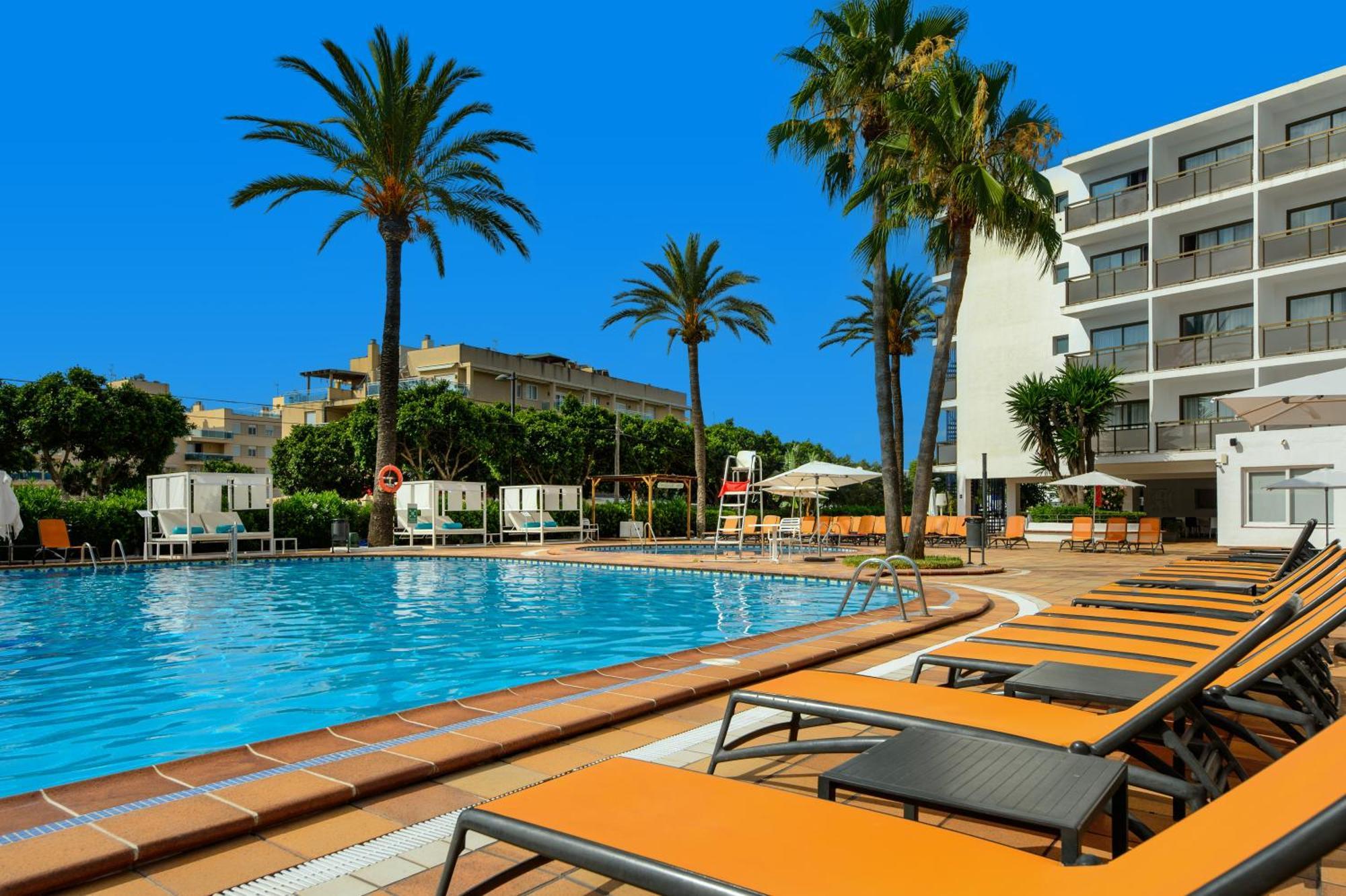 Hotel Vibra Mare Nostrum Playa d'en Bossa Esterno foto
